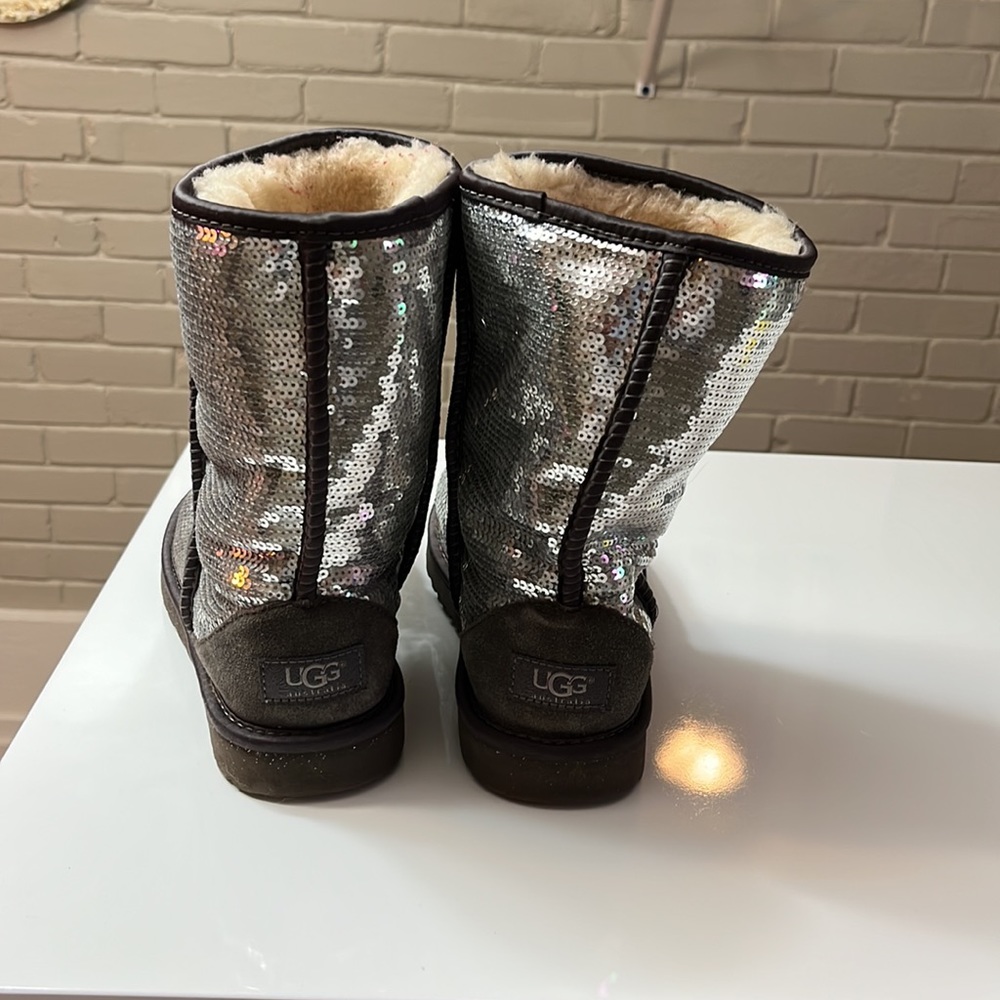 Silver sparkly Ugg boots size 8 - Picture 3 of 8
